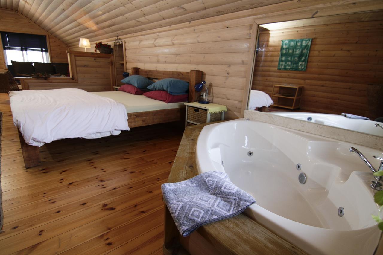 Hosting Orchard Villa Бейт Хилел Екстериор снимка
